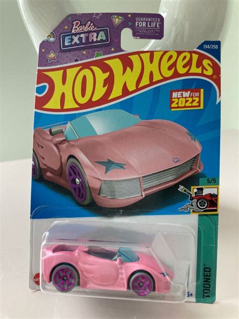 Hot Wheels Barbie Extra Tooned