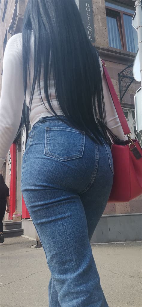 Incredible Round Ass In Jeans Oc Tight Jeans Forum