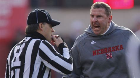 Bo Pelini Apologizes For Iowa Game Outbursts Corn Nation