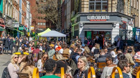 soho    london neighborhood  foodies