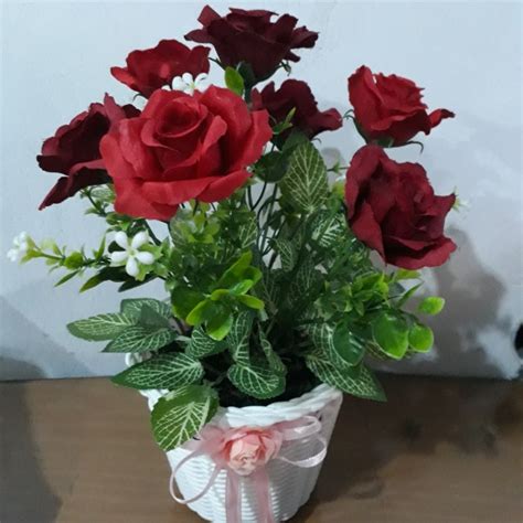 gambar bunga mawar  pot