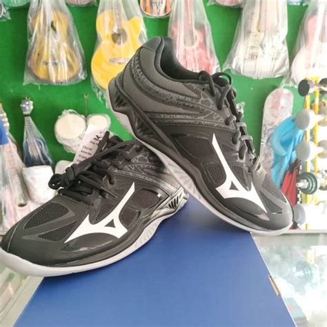 Jual Sepatu Mizuno Thunder Blade 2 Black Shopee Indonesia