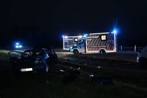 Verkehrsunfall Mit Zwei Schwerverletzten Dn News