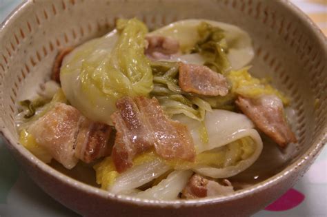 白菜とベーコンのスープ煮（はくさいとべーこんのすーぷに） きっちんさんの簡単料理！！