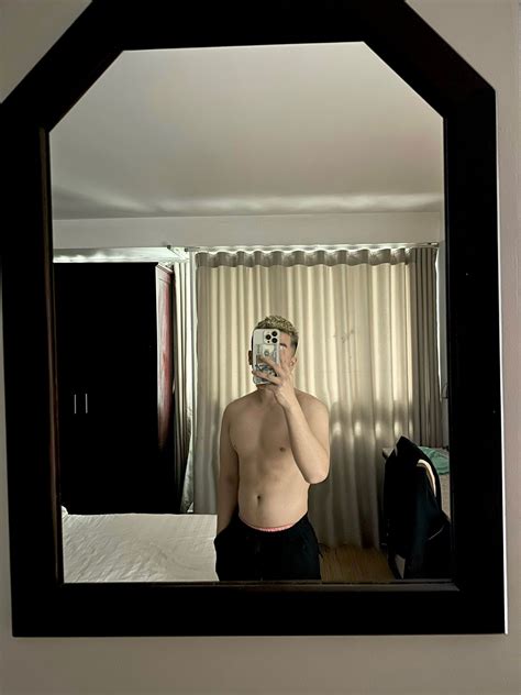 Boy dễ thương liếm đến đâu sướng phê đến đó sex dâm miễn bàn chuyên gây thương nhớ traimodel