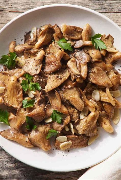 15 Minute Sautéed Oyster Mushrooms With Garlic Butter Recipe