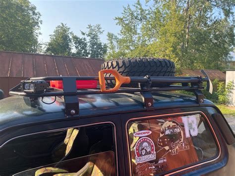 Экспедиционный багажник с дополнительным светом и креплением ...