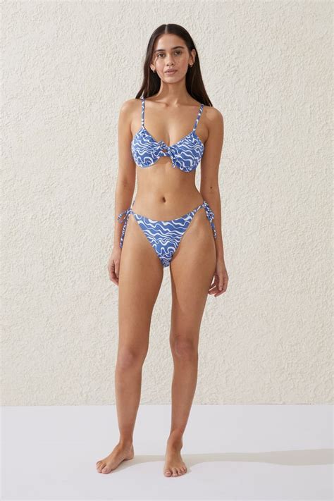 Hot Sexy Sabrina Bernini Bikini Pics