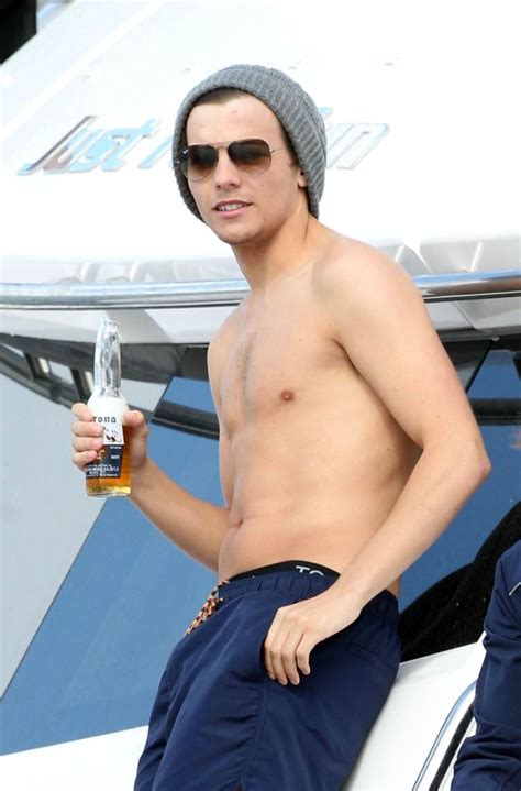 Louis Tomlinson Shirtless On TV Naked Male Celebrities