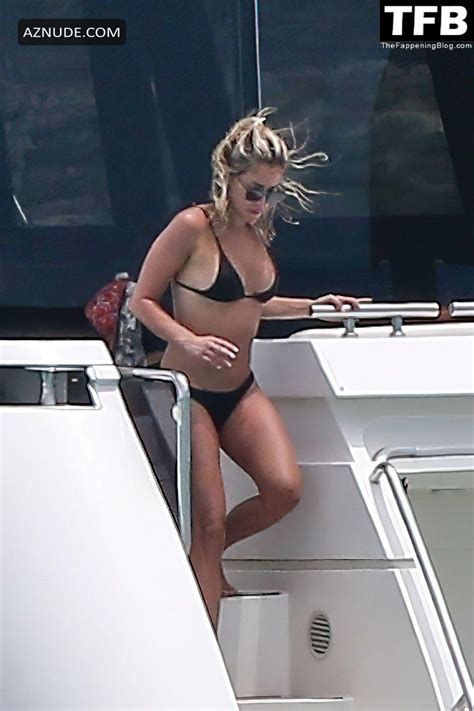 Kristin Cavallari Sexy Seen Flaunting Her Bikini Body At The Beach In Turks And Caicos Aznude