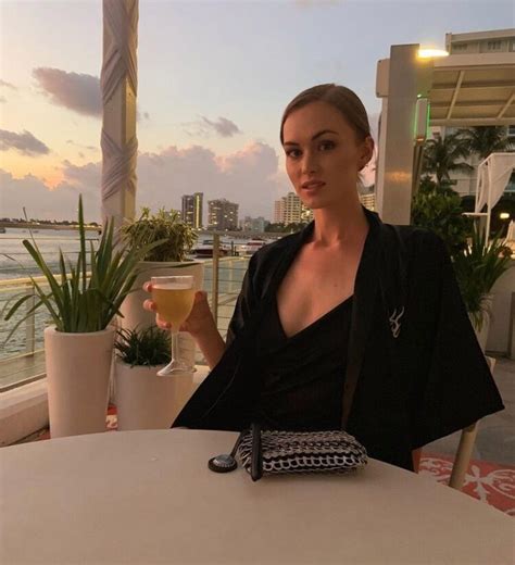 Hot Sexy Giulia Ristuccia Bikini Pics