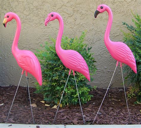 Bulk Pink Yard Flamingos | The Pink Flamingo Blog