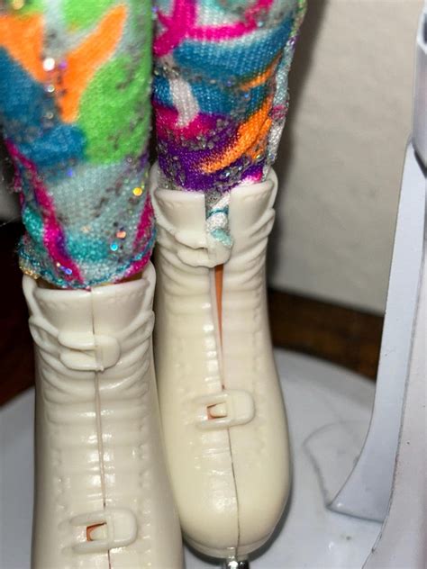 Complete Hot Skatin Midge Barbie In Line Skating Mattel Doll Etsy