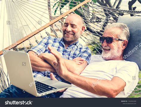 Seniors Gay Images Photos Et Images Vectorielles De Stock Shutterstock