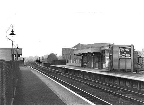 Disused Stations: Noel Park & Wood Green Station