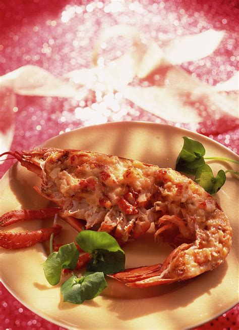 Demi Homard Roti A La Sauce Armoricaine Half A Loster Roast With