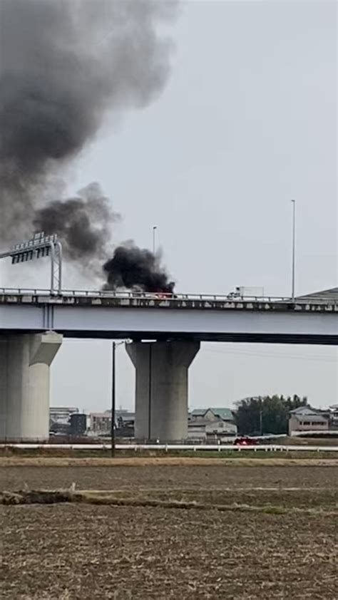 事件速報 On Twitter 【伊勢湾岸自動車道で車両火災】 ーー黒煙と炎が上がり渋滞中ーー 伊勢湾岸自動車道の豊田jct〜豊田東付近で