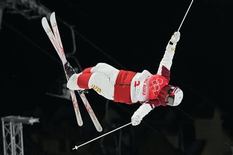 Секреты лыжного фристайла: как спортсмены выполняют сложные трюки в воздухе