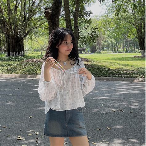 Áo dài tay hoa nhí nơ ngực NAKED by V Summer Breeze Top Shopee Việt Nam