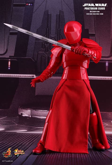 Toyhaven Hot Toys Star Wars The Last Jedi Th Scale Praetorian Guard With Heavy Blade