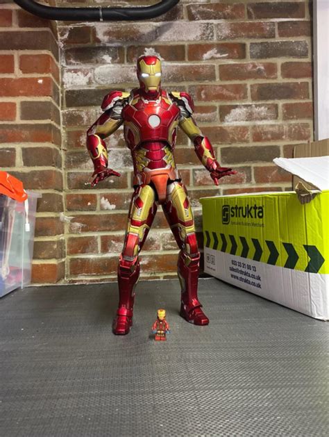 Is This A Hot Toys R Hottoys