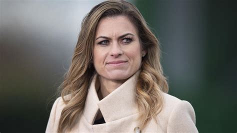 Premier League Leeds United Criticised For Singling Out Karen Carney Yahoo Sport