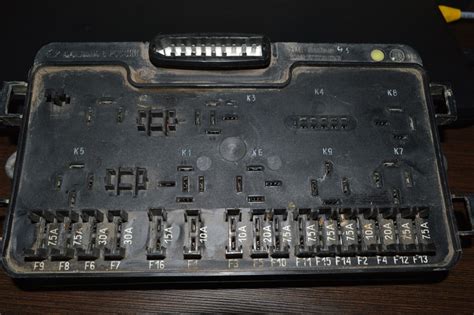 монтажный блок 2114-3722010-48 — Lada 2115, 1,5 л, 2003 года ...