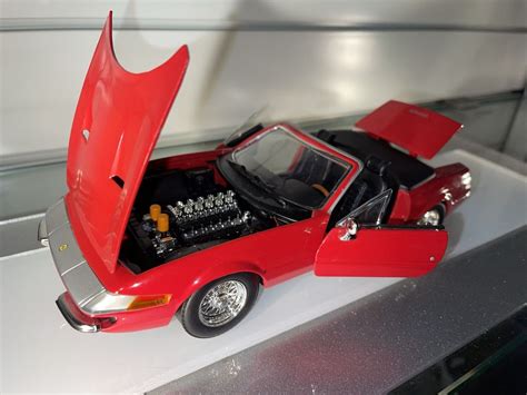 Ferrari GTS Modellauto Cabrio Rot Hot Wheels Top Gebraucht in Siebnen für CHF mit