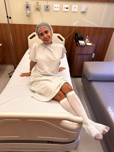 Atual Miss Bumbum reduz lábios da vagina e aumenta próteses de silicone
