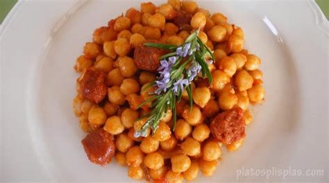 Garbanzos Con Chistorra Recetas F Ciles Reunidas