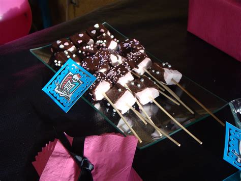 Una Chuche Una Ilusion Candy Bar Monster High Laura