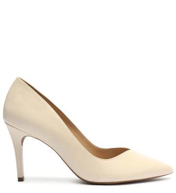 Scarpin Nude Couro Salto M Dio Fino Detalhe Arezzo
