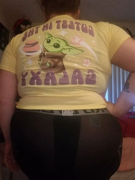 Laurellie Wearing Yellow Grogu Nude Pics XHamster