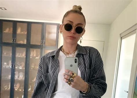 Miley Cyrus Addresses Backlash From Earlier Gay Comments You Dont Choose Your Sexuality