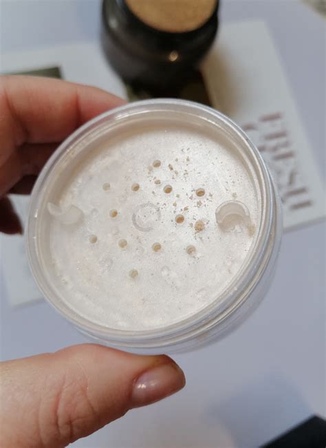 Nude cosmetics красивейший нейтральный оттенок скульптора Замша и минеральная сияющая вуаль с