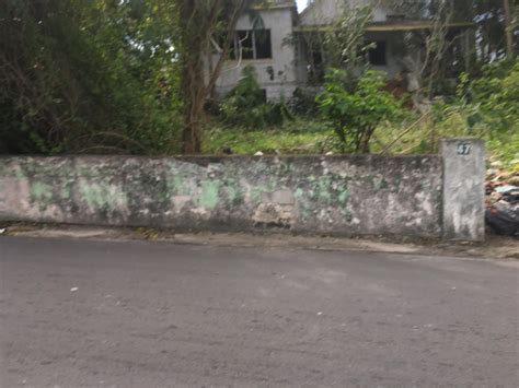 [OC] Abandoned house in Nassau, Bahamas, found on a hill while touring