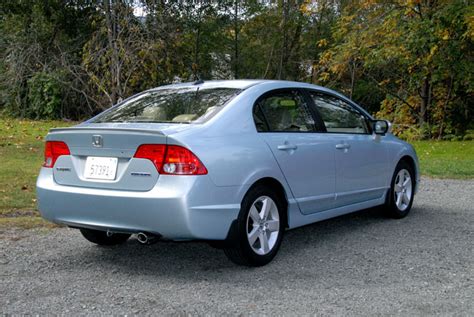 Taking a wheel off a 2003 honda civic hybrid