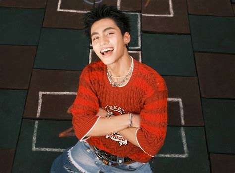 T Ng Duy T N Grey D Mono Trong Cu C Ua Gay G T Gi A C C Nam Ca S Gen Z Nh C Vi T Vi T