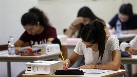 Scuola L Allarme Di Flc Cgil In Sicilia 100 Istituti In Meno Con Il