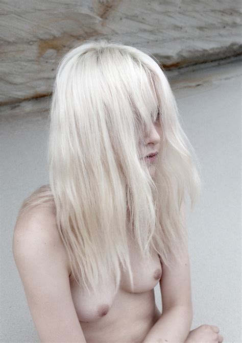 Ollie Henderson Porn Pic