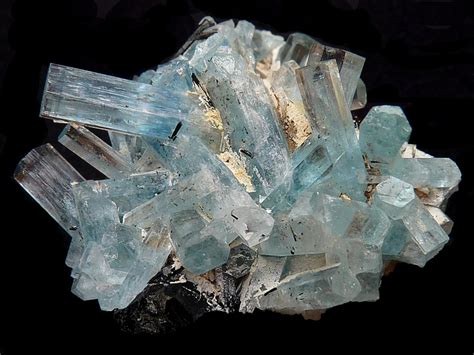 10 Most Beautiful Aquamarine Baubles Beautifulnow