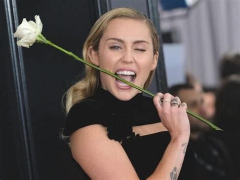 Miley Cyrus destrona a Shakira del top de canciones más escuchadas