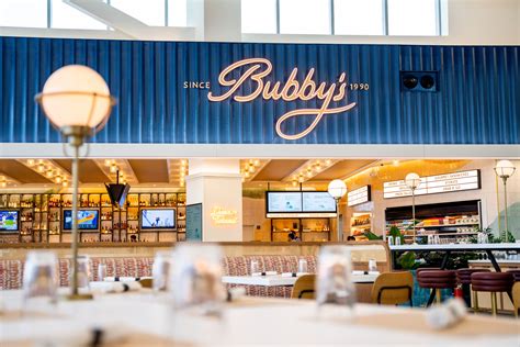 Bubby's restaurant in the Delta terminal New York LaGuardia Aiport (LGA ...