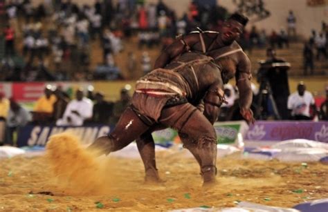 Aziz Ndiaye Cr E La Pol Mique Nous Allons D Cerner Une Couronne D