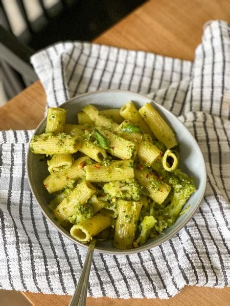 Broccoli Pesto Pasta – Boxa Greens