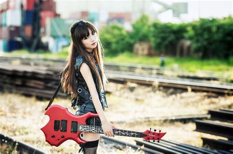 Asia Brunette Kedalaman Bidang Gadis Gitar Rambut Berat Panjang Wallpaper HD