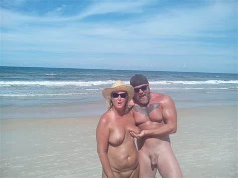 Outdoor Nude Tudor King Lady Porn Pic