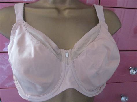 TRIUMPH UNPADDED UNDERWIRED NUDE BRA SIZE 36E WORN Gem