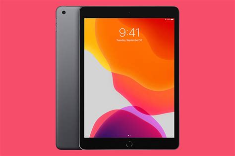 Selling Out Fast! $140 iPads With Free Cases