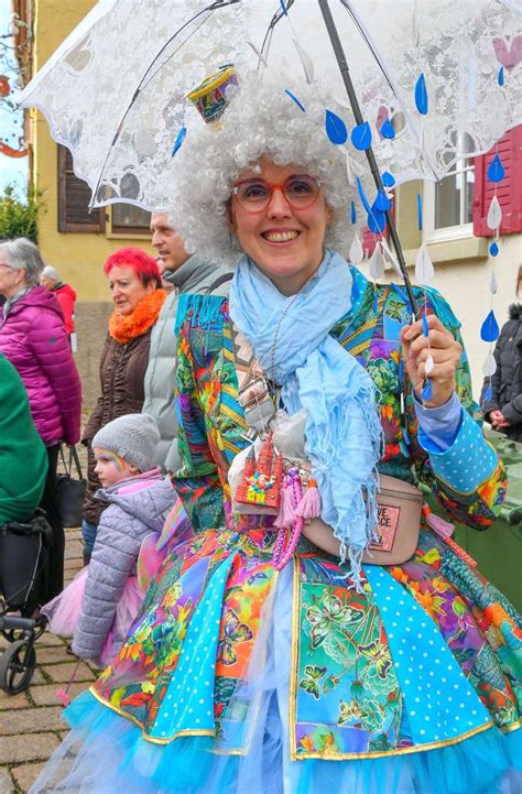 Fotostrecke: Rathausstrum Ingersheim: Von der bunten Blume zur Hexe